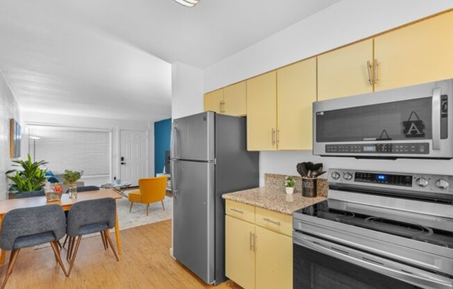 2 beds, 1 bath, 850 sqft, $1,750, Unit 12