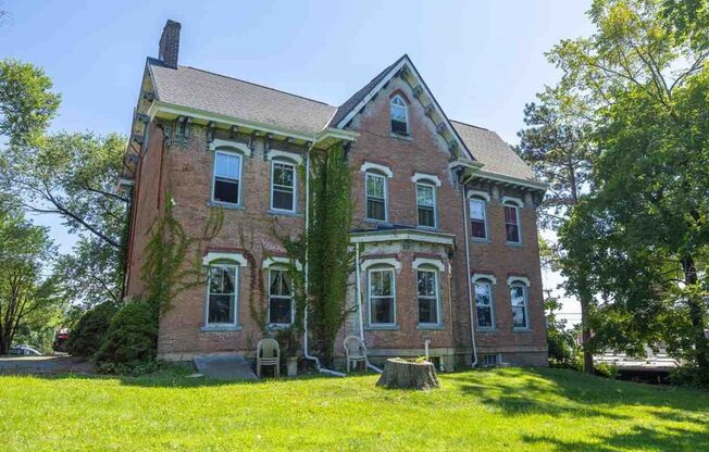 991 Leon Road