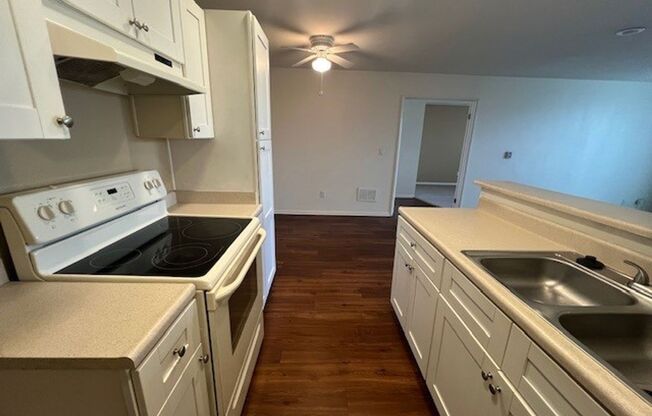 1 bed, 1 bath, 716 sqft, $2,150, Unit F020