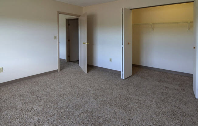 Oxford Court Apartments