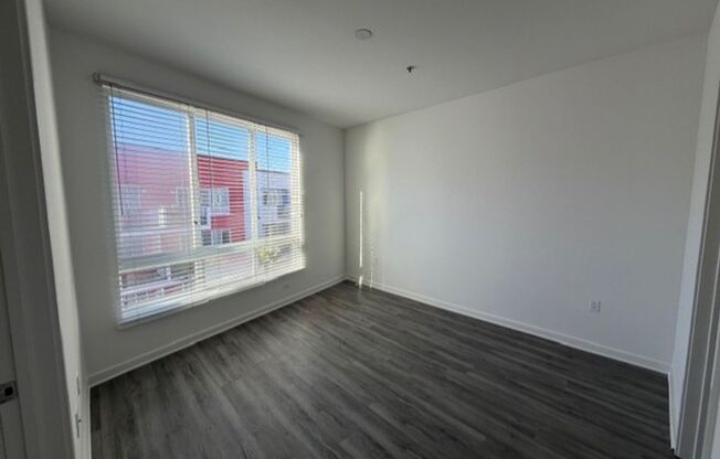 2 beds, 2.5 baths, 1,541 sqft, $3,850, Unit 472