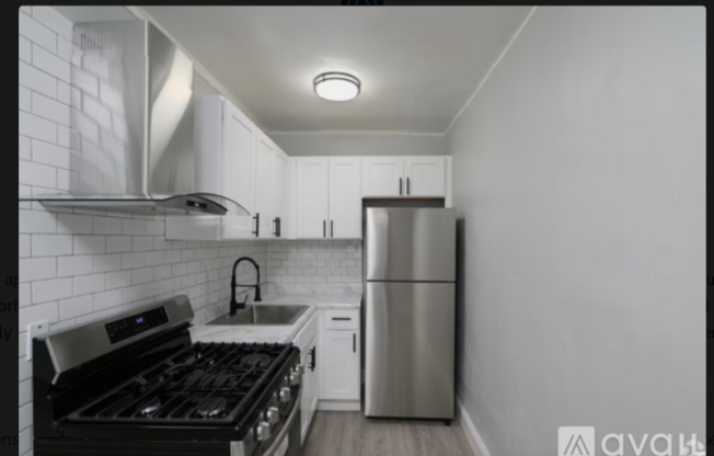 236 W WALNUT LN