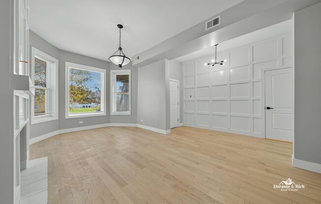 Fantastic 3-Bedroom Has All the Amenities