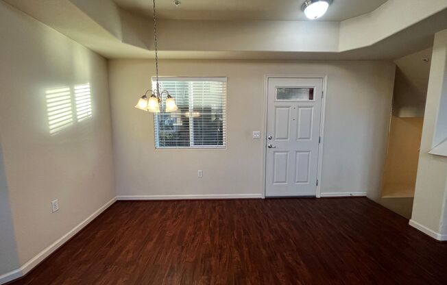 Spacious 2 bed 2 bath condo available in North Natomas!