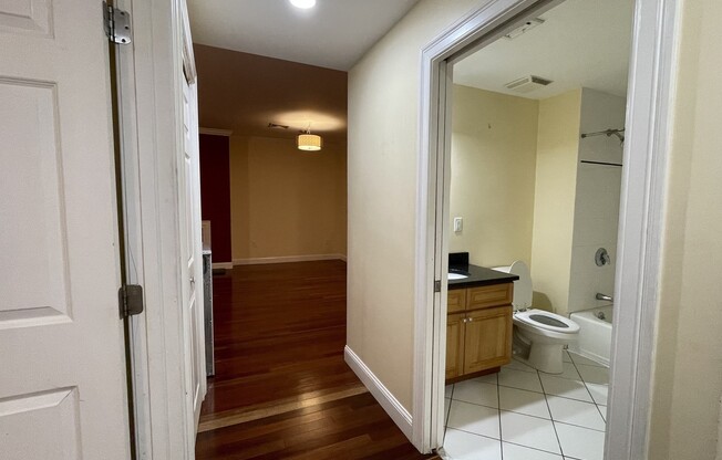 2 beds, 2 baths, 1,000 sqft, $2,500, Unit 8