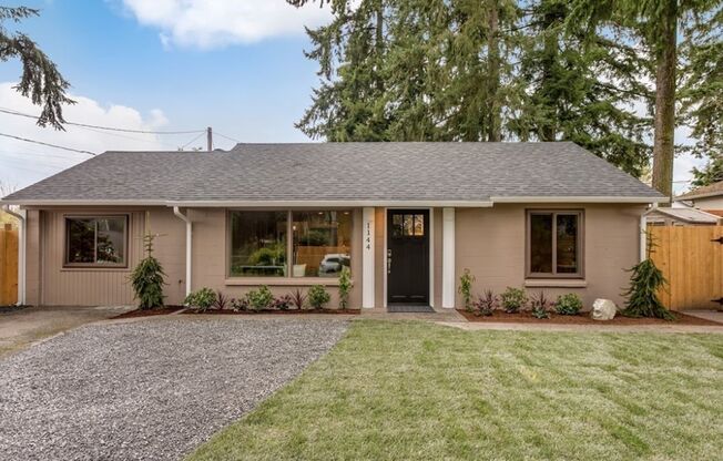 Spacious 3-Bedroom Home in Shoreline