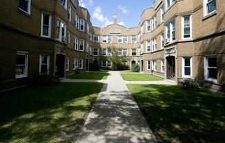 4822 ADDISON