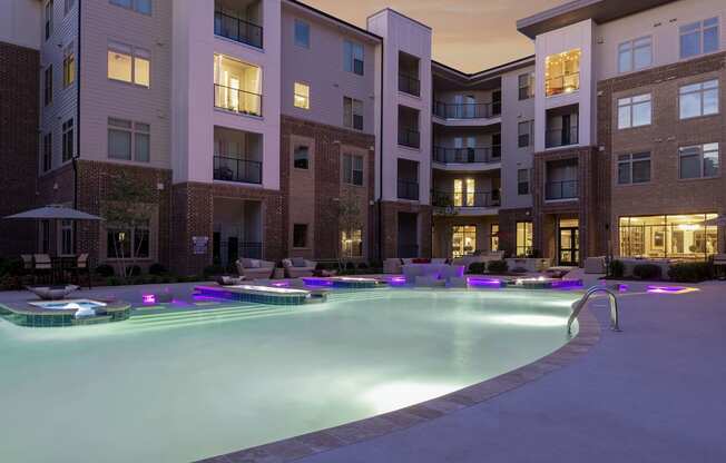 Knox at Metrocenter