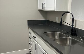 1 bed, 1 bath, 714 sqft, $1,795, Unit 064