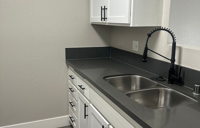 1 bed, 1 bath, 714 sqft, $1,795, Unit 064