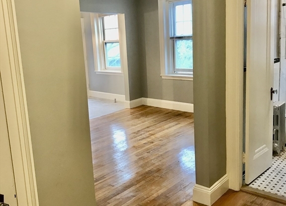 52 Strathmore Rd