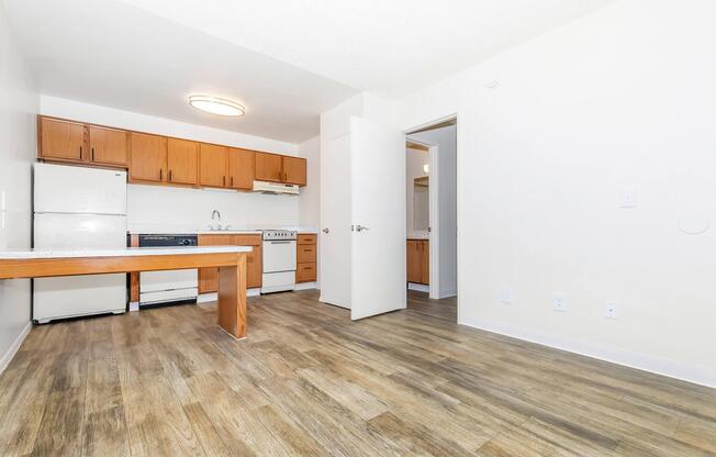 1 bed, 1 bath, 427 sqft, $795