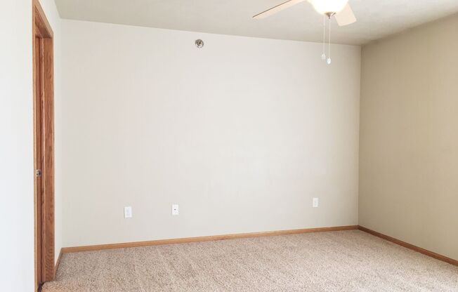 2 beds, 2 baths, 1,125 sqft, $1,195, Unit 1320-201