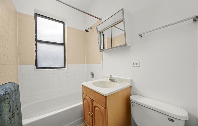 2 beds, 1 bath, 701 sqft, $1,450, Unit 1532-1F