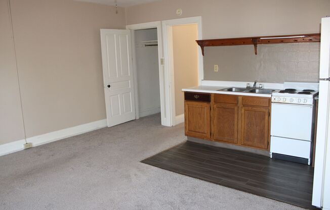 Studio, 1 bath, $775