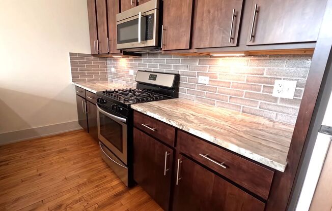 2 beds, 1 bath, 1,150 sqft, $2,595, Unit 1432-309