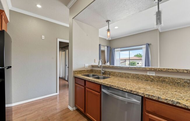 1 bed, 1 bath, $1,395, Unit UNIT 2075
