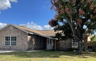 Updated 3/2 In Deltona!