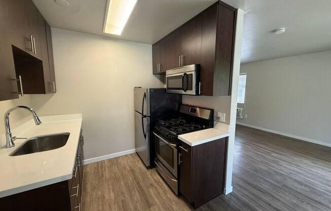 Studio, 1 bath, 360 sqft, $1,425, Unit 51