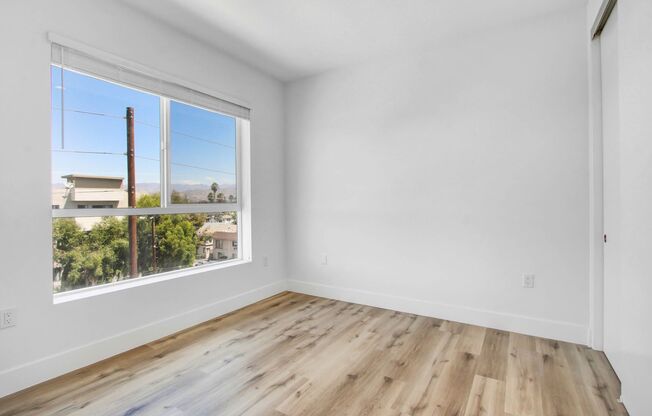 2 beds, 2 baths, 911 sqft, $2,725, Unit 205