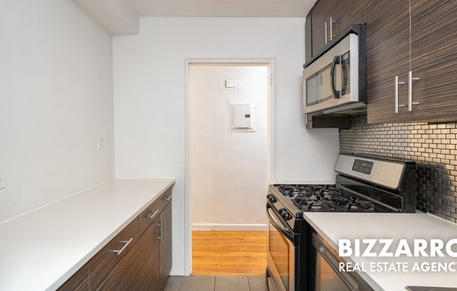 31 NAGLE AVE