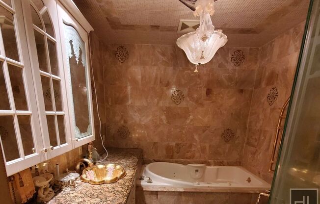 3 beds, 1 bath, 1,200 sqft, $3,600, Unit 2
