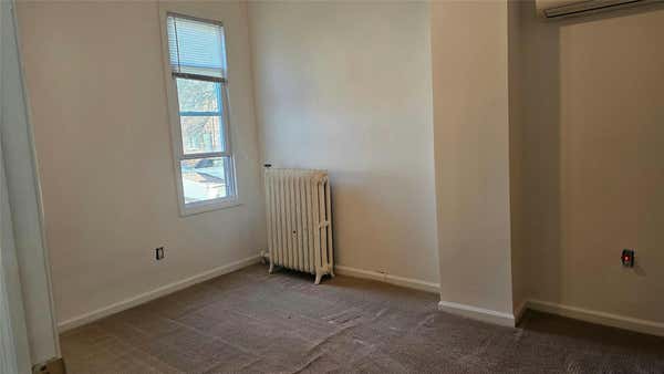 3 beds, 1 bath, 800 sqft, $3,400