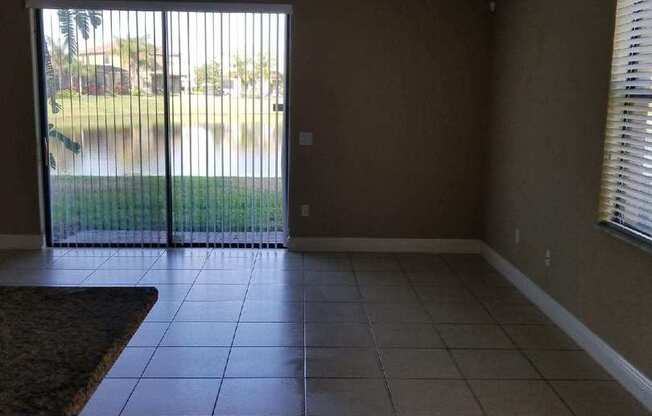 3 Bed 2.5 Bath Townhouse