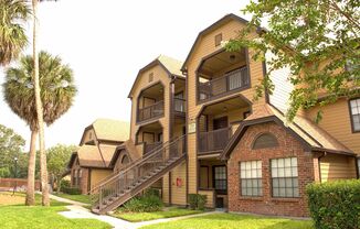 1/1 3rd Floor with private balcony in gated community across from Altamonte Mall