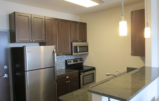 1 bed, 1 bath, 720 sqft, $1,600, Unit 123