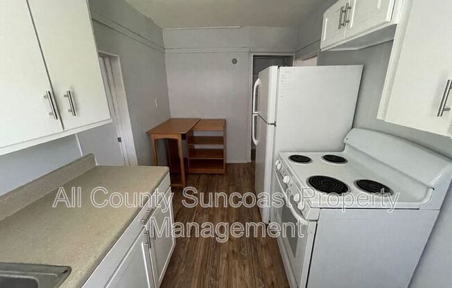 1830 27 AVE N