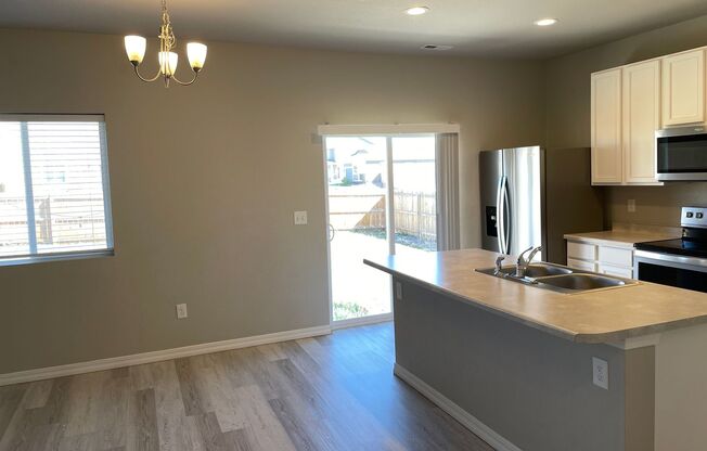 Corner Lot Comfort in Lorson Ranch – 3BD w/ Loft, A/C & Walk-In Closets!