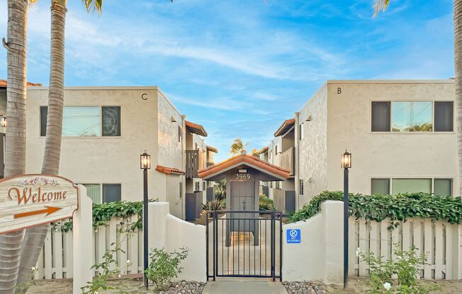 1 bed, 1 bath, 770 sqft, $2,600, Unit K-136