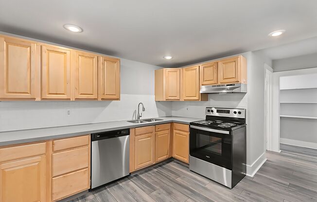 1 bed, 1 bath, 400 sqft, $1,395, Unit 9