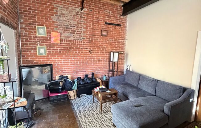 1 bed, 1 bath, 700 sqft, $1,450, Unit 112