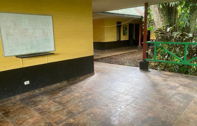 Great Opportunity Hostel for sale or rent at SARAPIQUÍ Costa Rica. AMSI Costa Rica