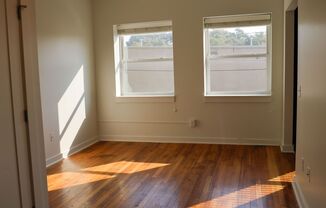 1 bed, 1 bath, 572 sqft, $980, Unit 911-402