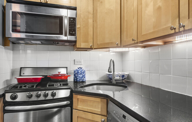 Studio, 1 bath, $3,500, Unit 9E