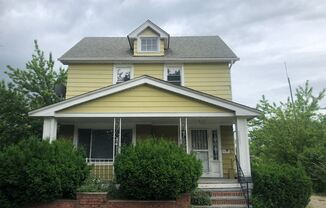 3542 E. 143 St