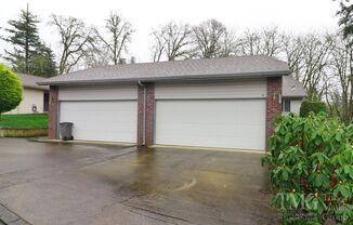 Roomy One Level 2 Bdrm Duplex w/ Open Floor Plan & Attached 2 Car Garage!
