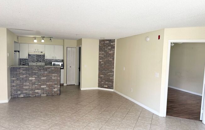 2 beds, 2 baths, $1,695