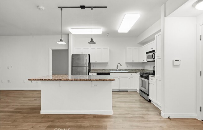 2 beds, 2 baths, 1,042 sqft, $3,200, Unit 159