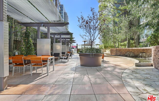 1 bed, 1.5 baths, 1,200 sqft, $4,995, Unit 916