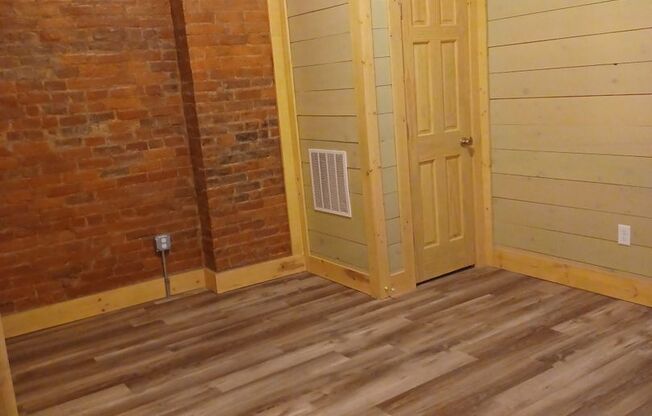 1 bed, 1 bath, 800 sqft, $895, Unit 7
