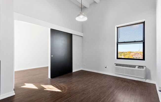 1 bed, 1 bath, 351 sqft, $1,695, Unit 710