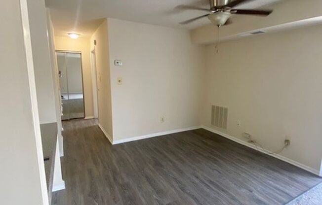 1 bed, 1 bath, 800 sqft, $1,700, Unit 3355 #204