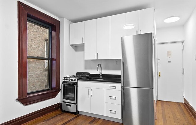 1392 MADISON AVE