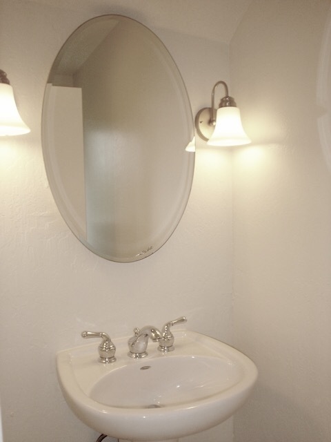 2 beds, 1.5 baths, 1,000 sqft, $3,195, Unit 09