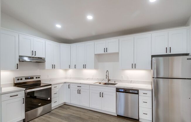 1 bed, 1 bath, 525 sqft, $2,595, Unit 1016