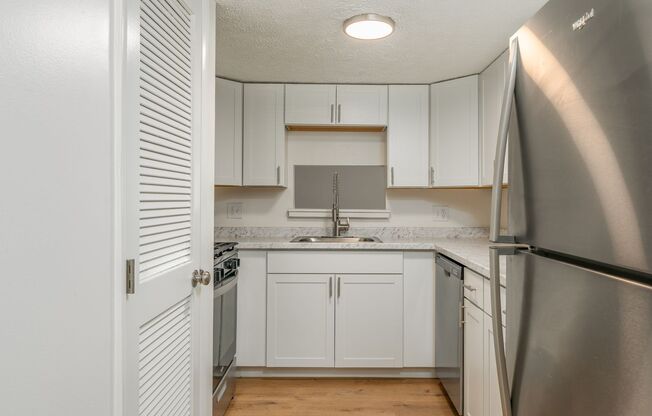 2 beds, 1.5 baths, 950 sqft, $1,400, Unit H